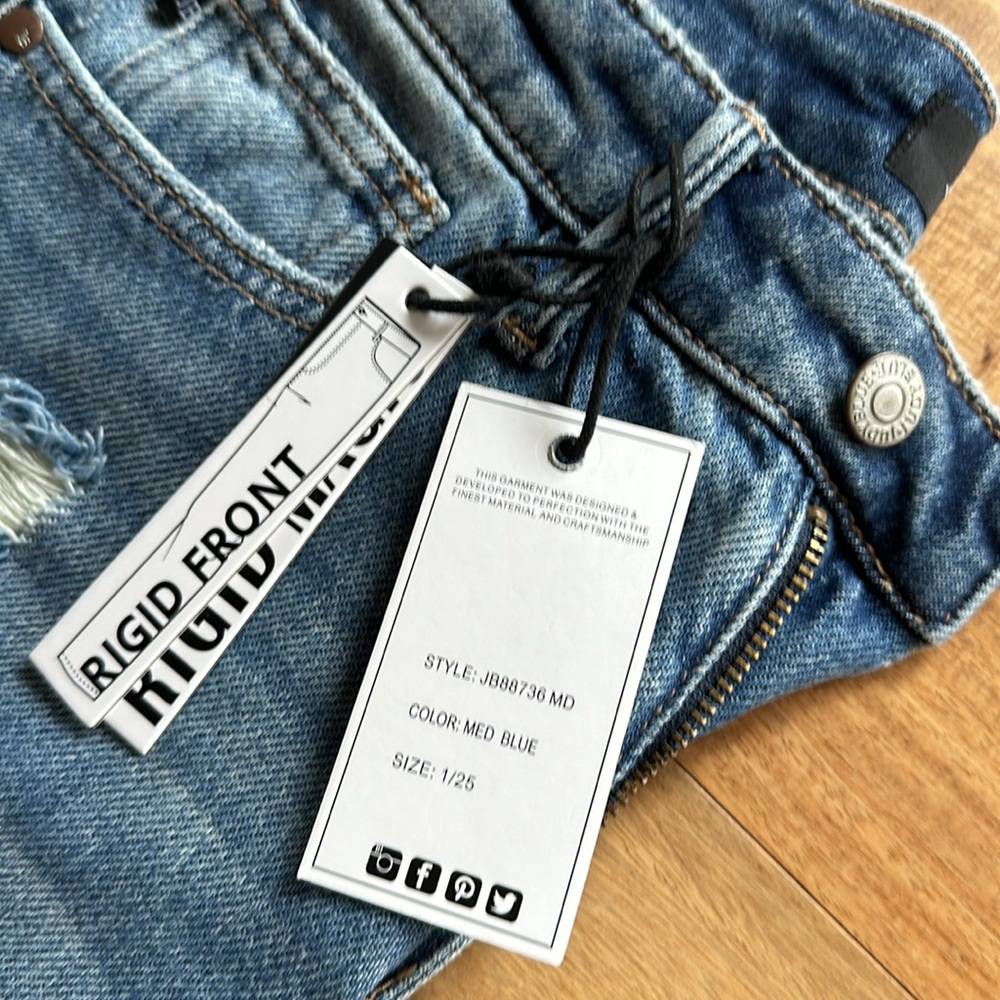 Judy Blue rigid magic, straight leg jeans. Size one. - Picture 2 of 5
